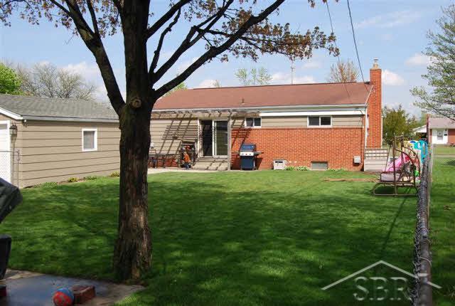 2425 Anderson Road Saginaw, MI 48603 - Photo 2 of 21 20096805-1.JPG