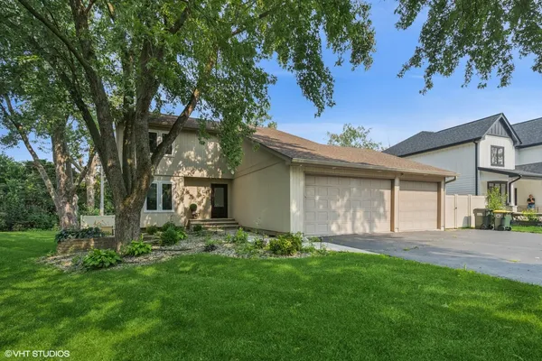 $769,900 | 1507 South Addison Avenue, Lombard, IL 60148