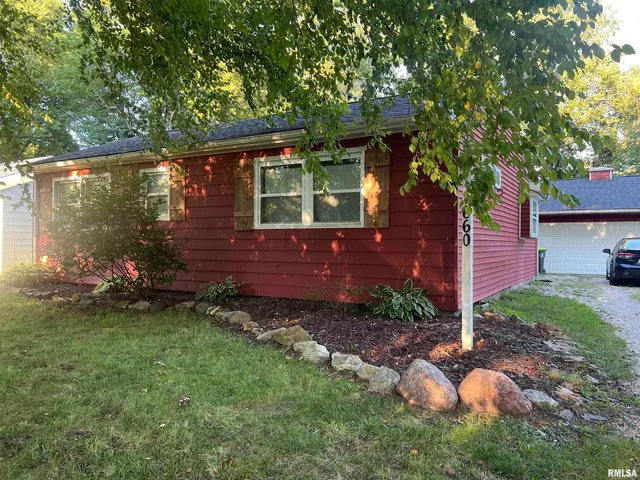 $149,900 | 1660 Elmwood Street, Jacksonville, IL 62650