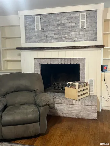 $149,900 | 1660 Elmwood Street, Jacksonville, IL 62650