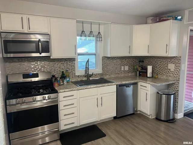 $149,900 | 1660 Elmwood Street, Jacksonville, IL 62650