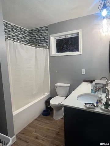 $149,900 | 1660 Elmwood Street, Jacksonville, IL 62650