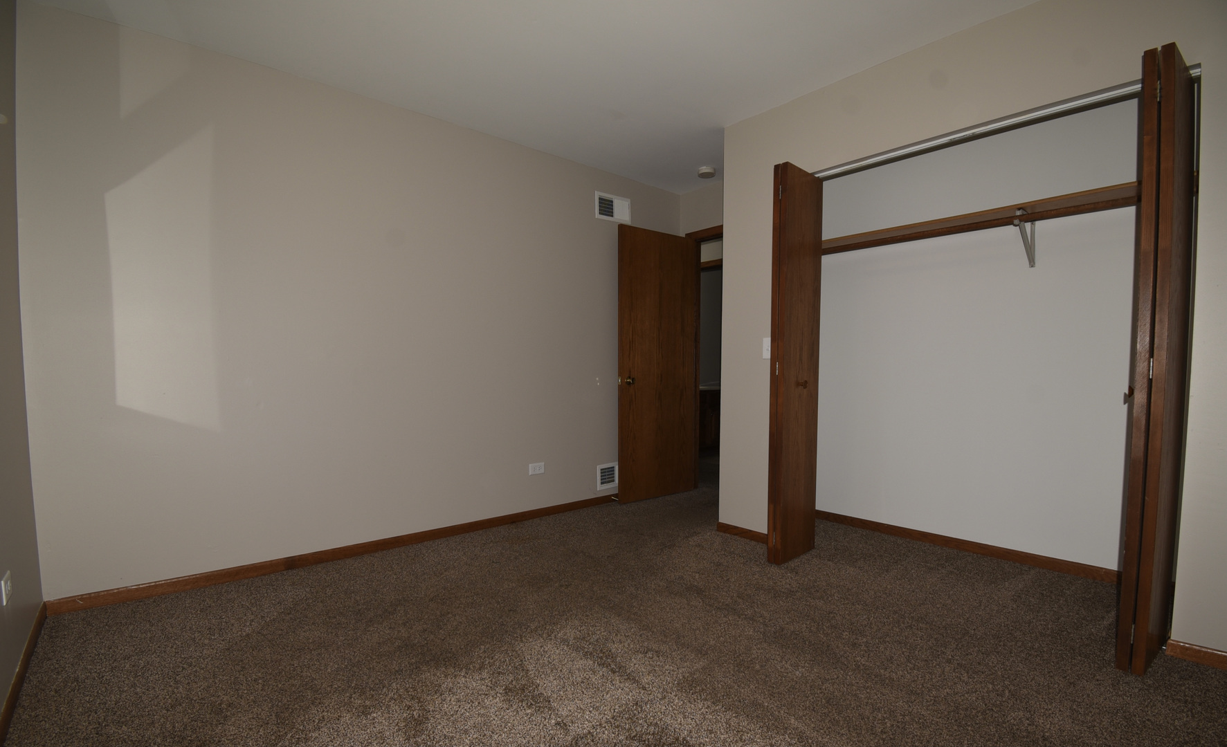 406 Garfield Road Fox Lake, IL 60041 - Photo 16 of 33 a view of an empty room