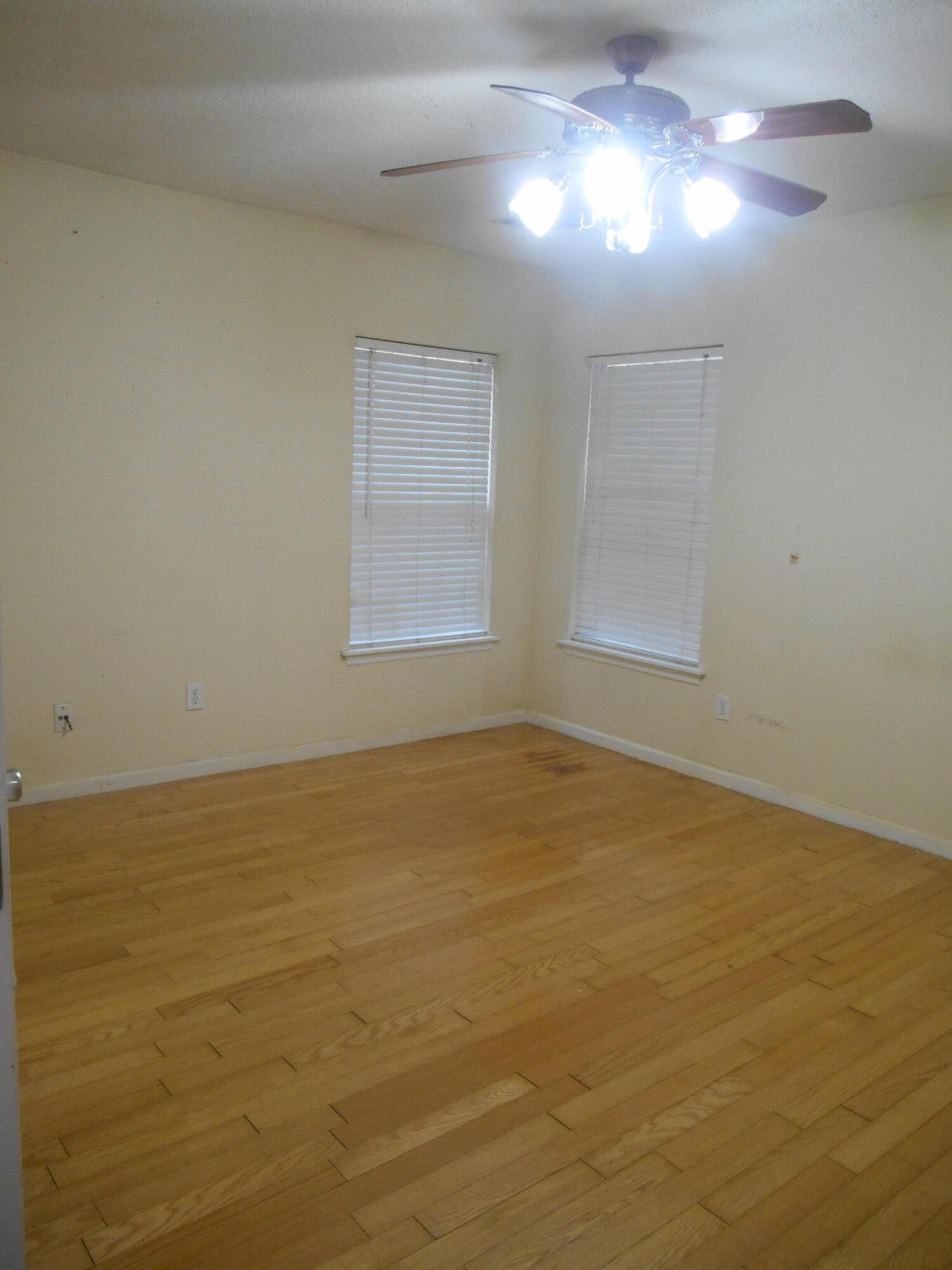 220 2 Pond Loop Ladson, SC 29456 - Photo 6 of 10 DSCN0087