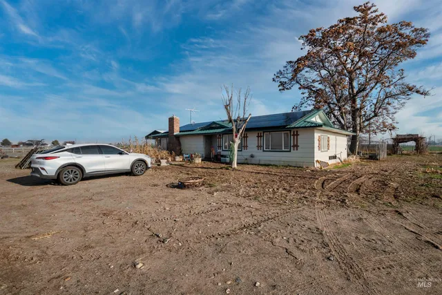 $675,000 | 27294 Ustick Road, Wilder, ID 83676
