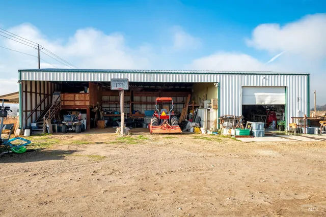 $675,000 | 27294 Ustick Road, Wilder, ID 83676