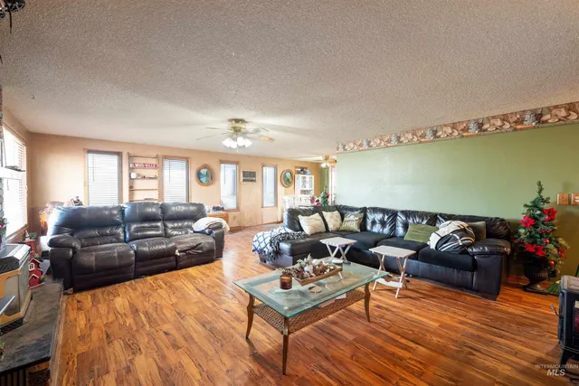 $675,000 | 27294 Ustick Road, Wilder, ID 83676