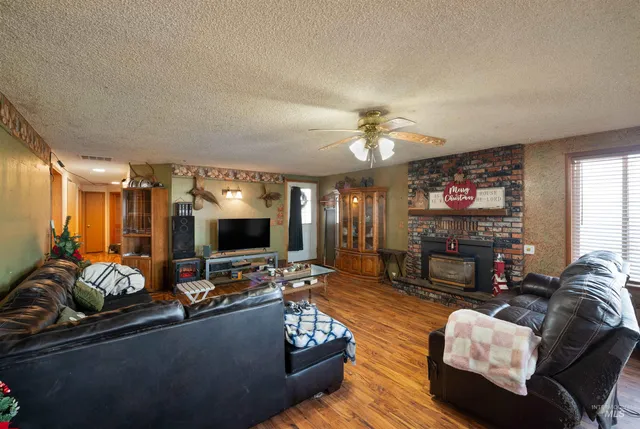 $675,000 | 27294 Ustick Road, Wilder, ID 83676