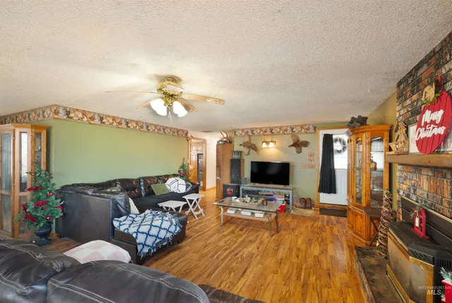 $675,000 | 27294 Ustick Road, Wilder, ID 83676