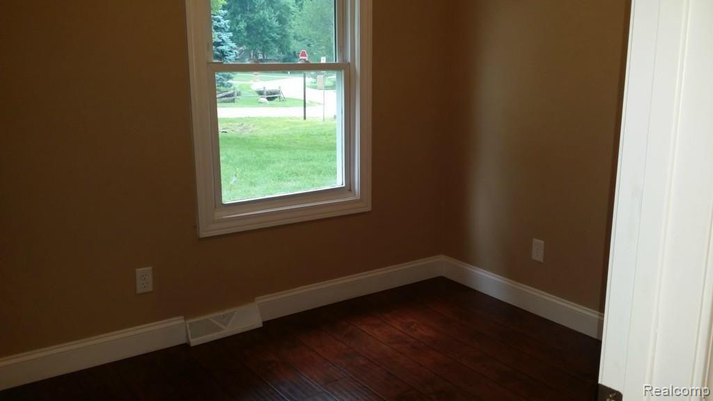 8960 Millis Road Utica, MI 48317 - Photo 15 of 20 20140811_110627.jpg
