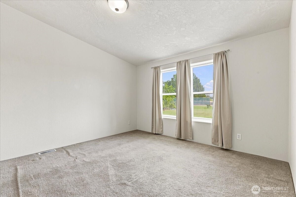 2946 Rd F Northeast Moses Lake, WA 98837 - Photo 24 of 40 Gallery Image 24