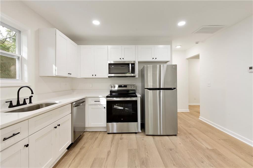 1015 Sims Street Southwest Atlanta, GA 30310 - Photo 18 of 41