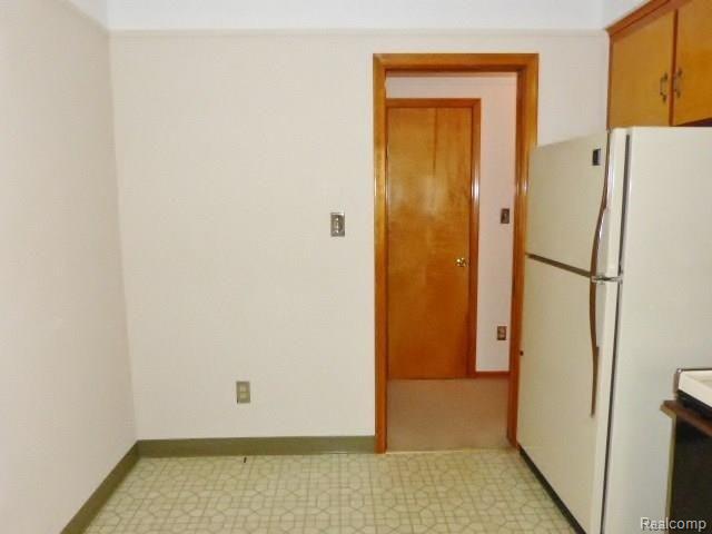 15053 Charles R Avenue Eastpointe, MI 48021 - Photo 8 of 29 15053 Charles R 034.JPG