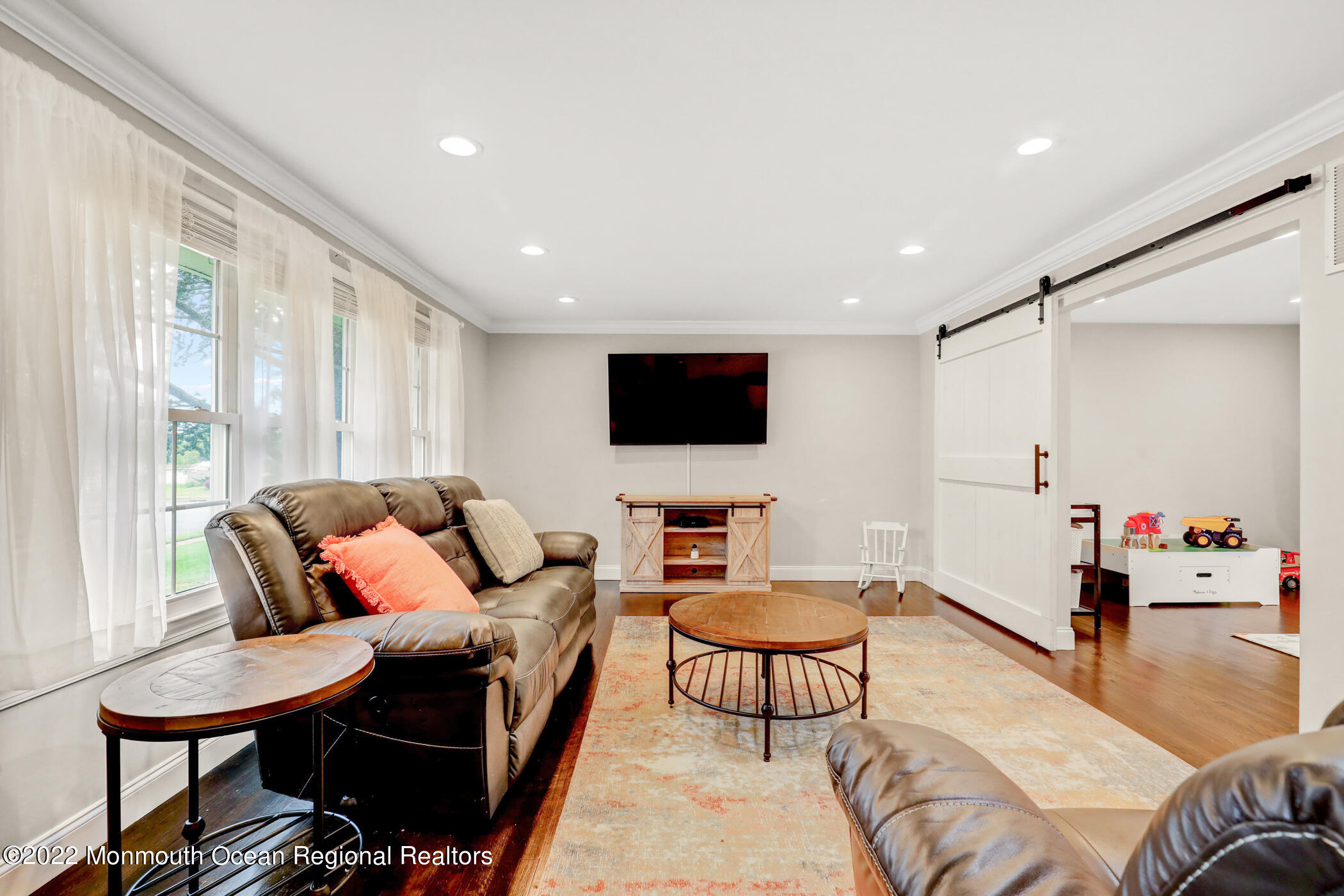 5 Stockport Way Howell, NJ 07731 - Photo 6 of 30 6 - Family Room