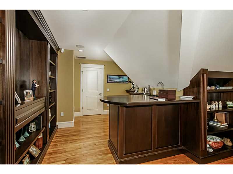 21 Dunes Road Narragansett, RI 02882 - Photo 11 of 23 Other.