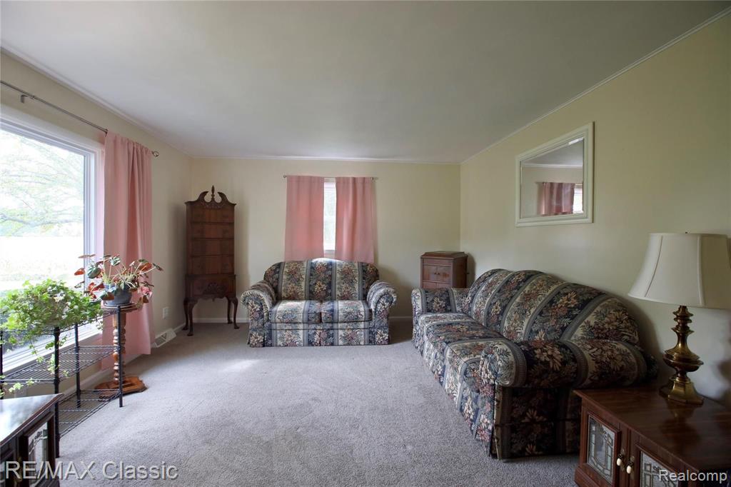 11892 South Wright Road Eagle, MI 48822 - Photo 8 of 20