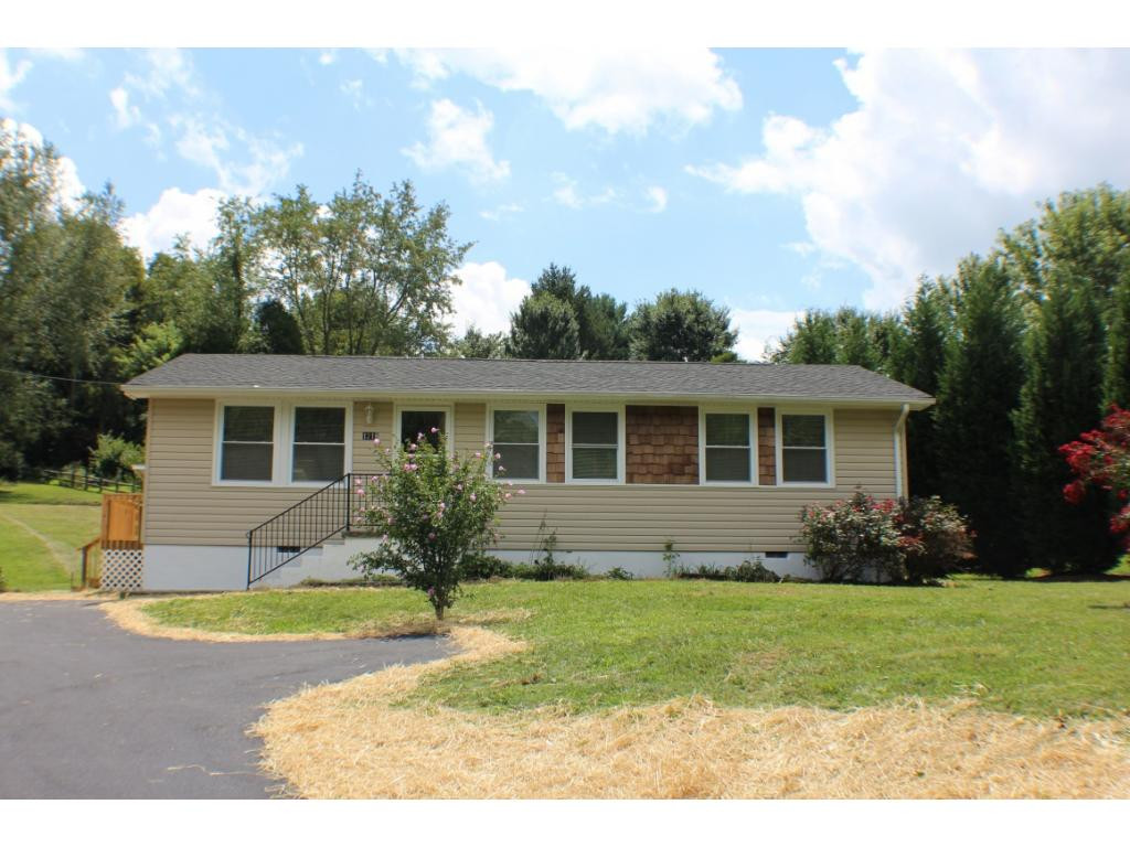 1218 White Top Road Bluff City, TN 37618 - Photo 1 of 20 1218 White Top Rd