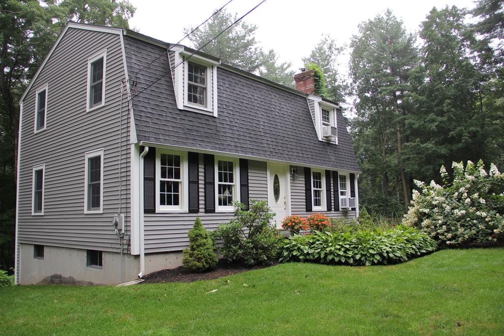 61 Lawton Road Shirley, MA 01464 - Photo 2 of 30 Gallery Image 2