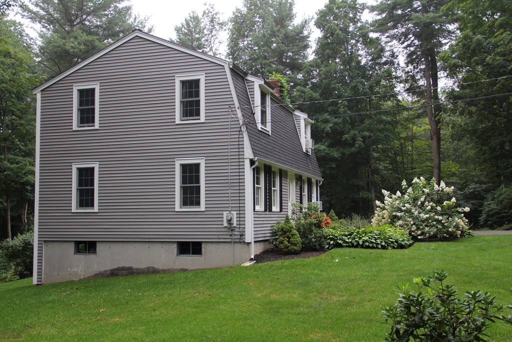 61 Lawton Road Shirley, MA 01464 - Photo 5 of 30 Gallery Image 5