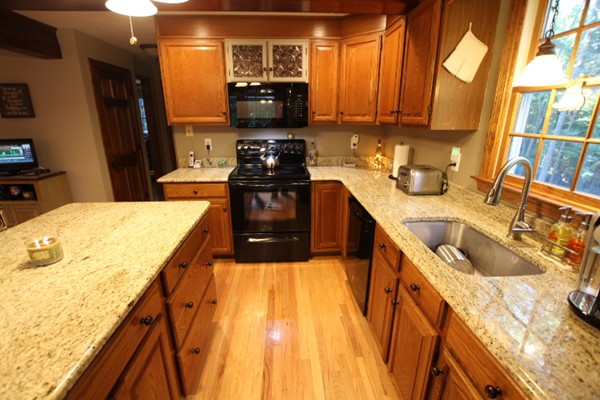 61 Lawton Road Shirley, MA 01464 - Photo 9 of 30 Gallery Image 9