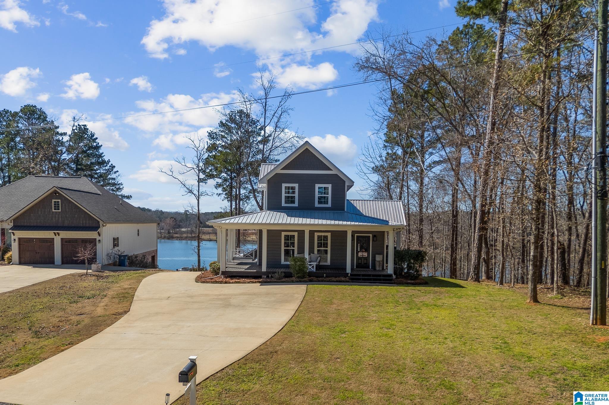 825 Cove Road Sylacauga, AL 35151 - Photo 4 of 53