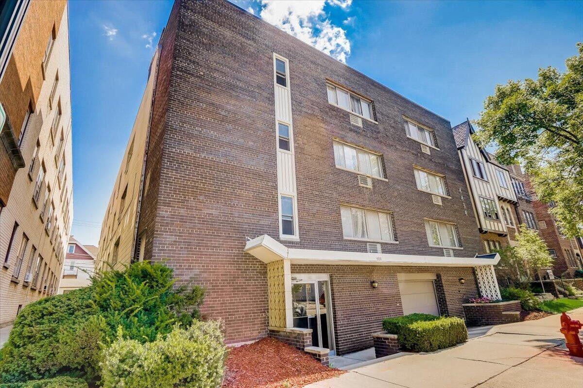 4434 North Oakland Avenue, Unit 206 Shorewood, WI 53211 - Photo 1 of 22 20210831224218439250000000-o