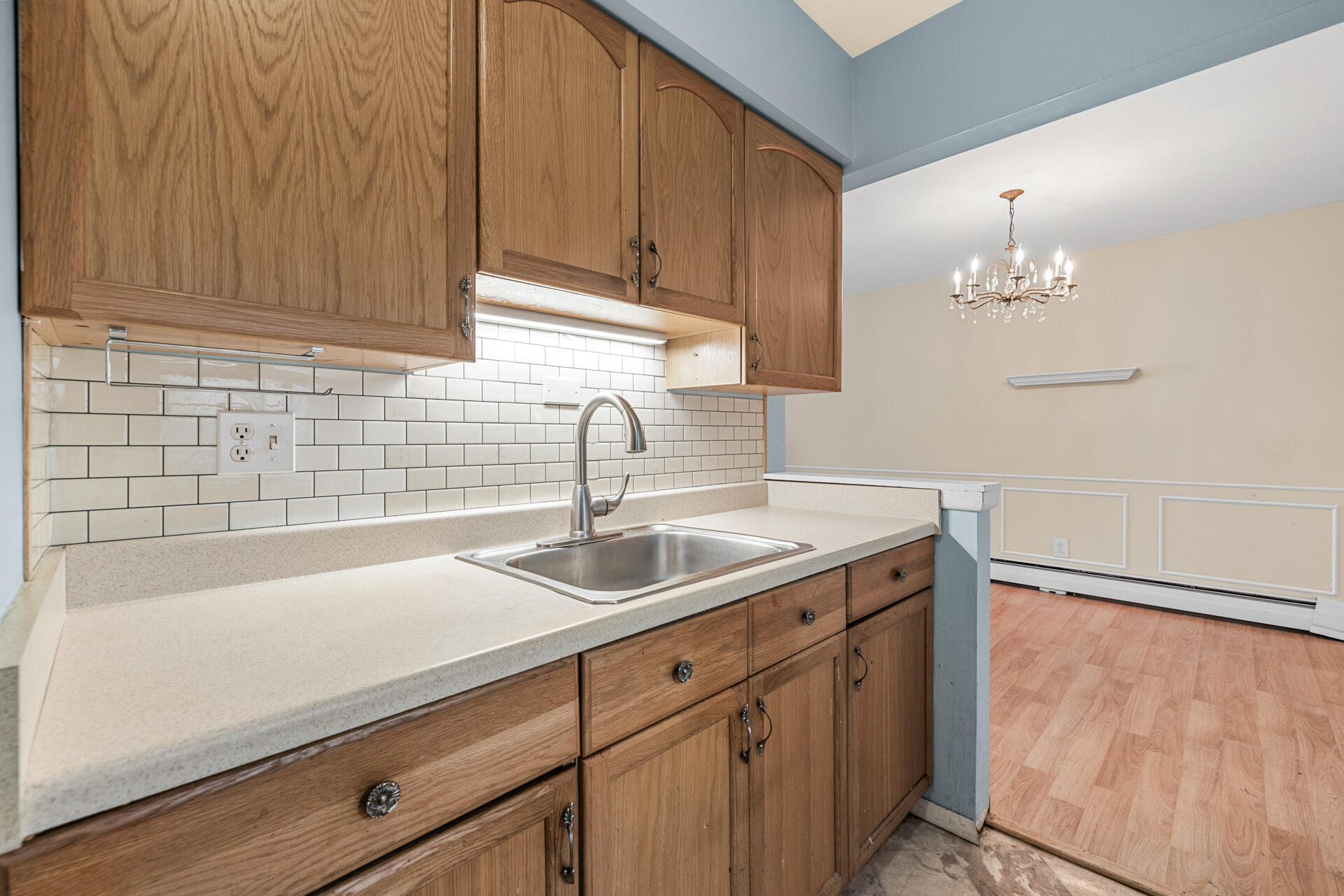 4434 North Oakland Avenue, Unit 206 Shorewood, WI 53211 - Photo 11 of 22 9-Interior_4434 N. Oakland Ave #206