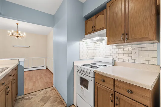 $126,000 | 4434 North Oakland Avenue, Unit 206, Shorewood, WI 53211