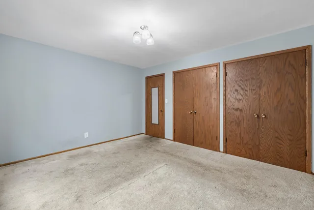 $126,000 | 4434 North Oakland Avenue, Unit 206, Shorewood, WI 53211