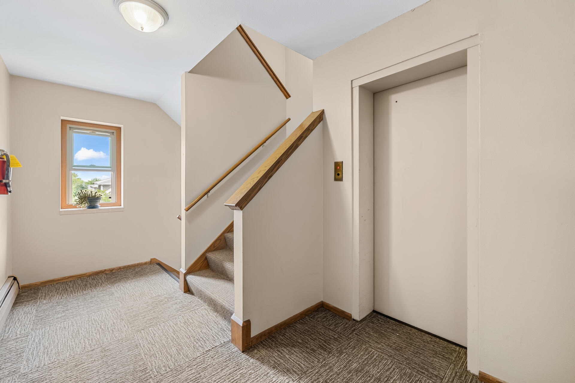 4434 North Oakland Avenue, Unit 206 Shorewood, WI 53211 - Photo 16 of 22 14-Interior_4434 N. Oakland Ave #206