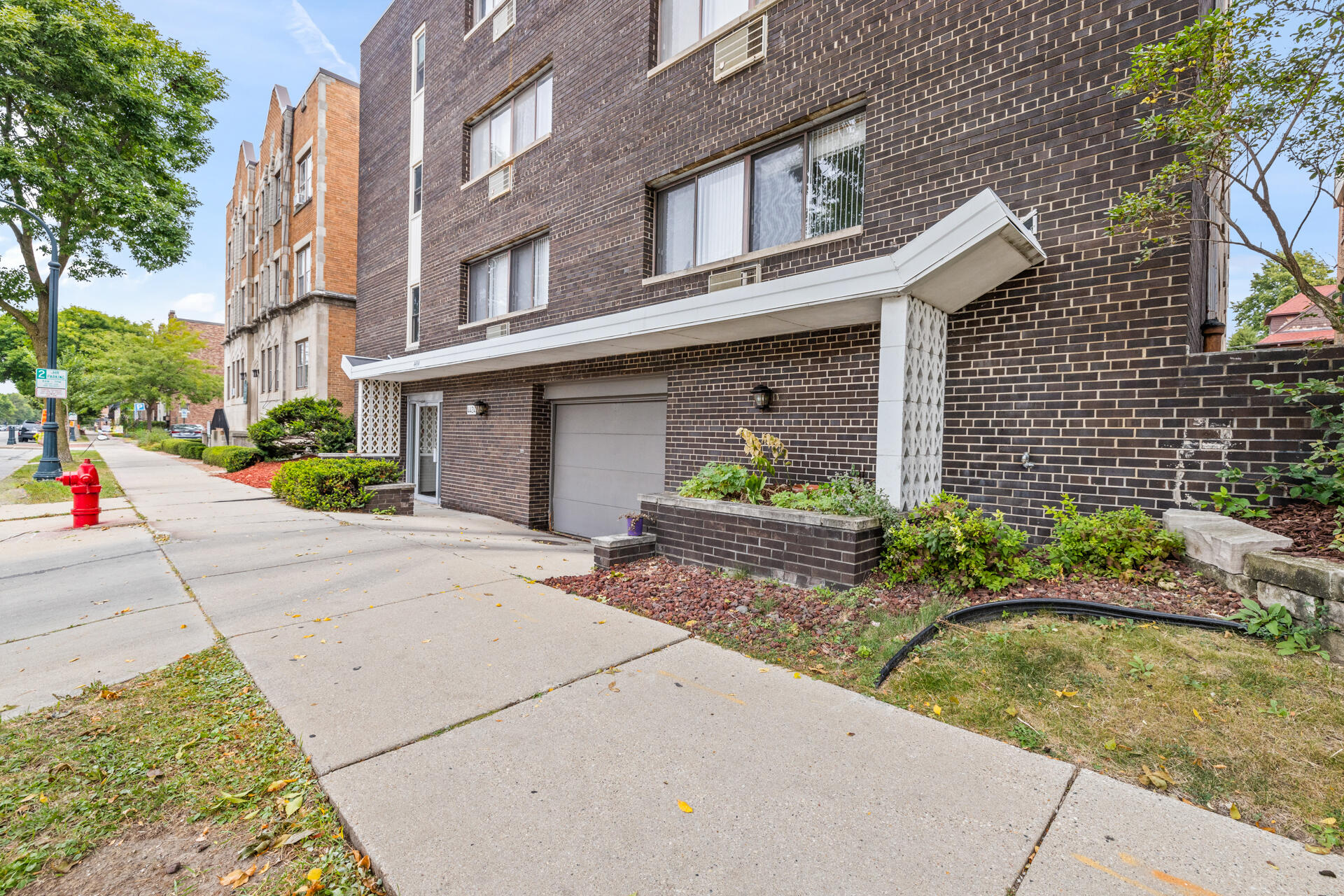 4434 North Oakland Avenue, Unit 206 Shorewood, WI 53211 - Photo 22 of 22 3-Exterior_4434 N. Oakland Ave #206