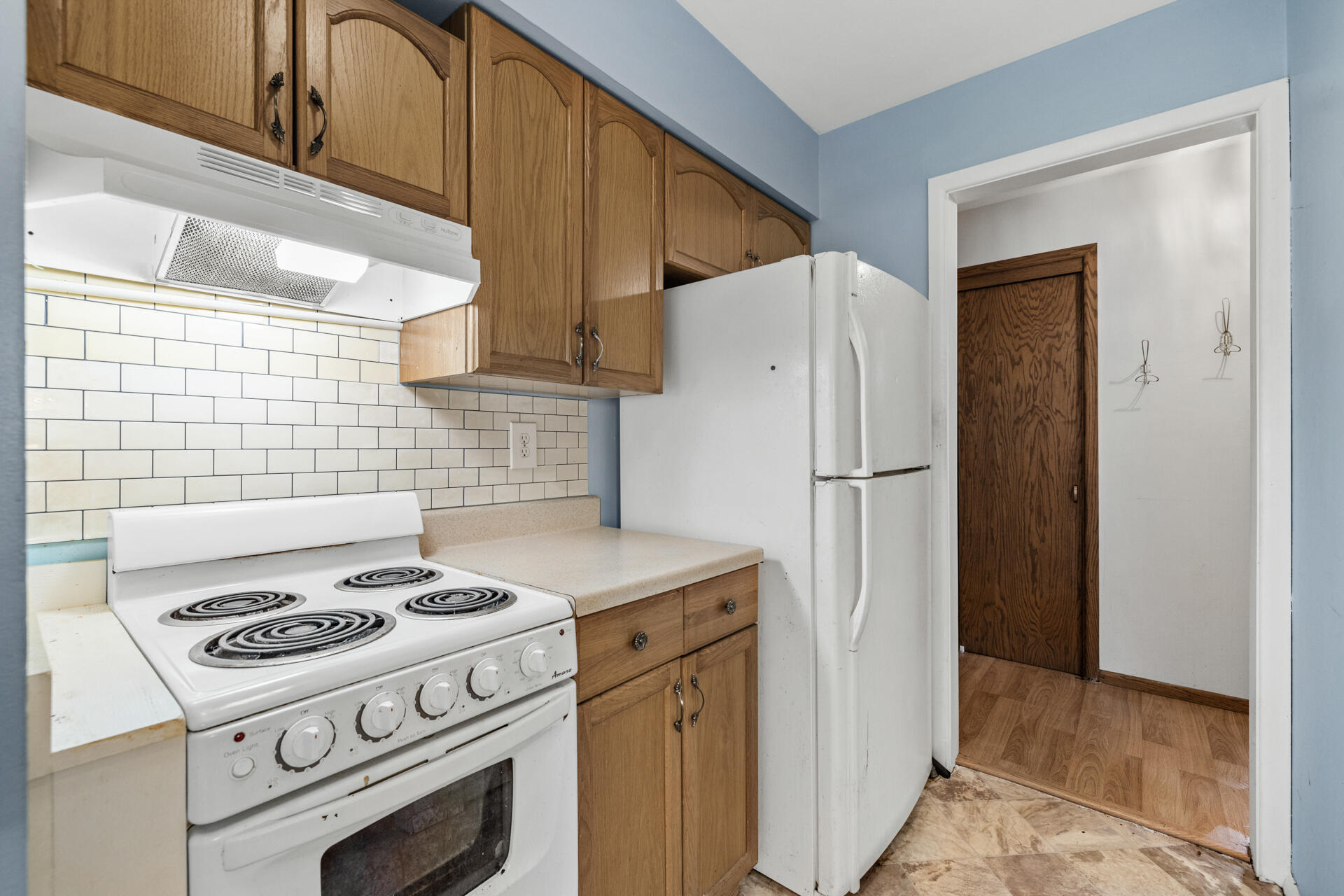 4434 North Oakland Avenue, Unit 206 Shorewood, WI 53211 - Photo 9 of 22 7-Interior_4434 N. Oakland Ave #206