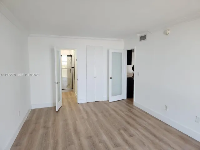 $2,300 | 2350 Northeast 135th Street, Unit 914, North Miami, FL 33181