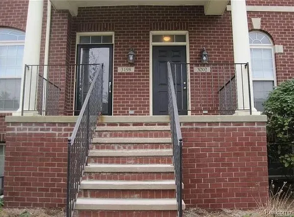 $2,350 | 3202 Camden Drive, Troy, MI 48084