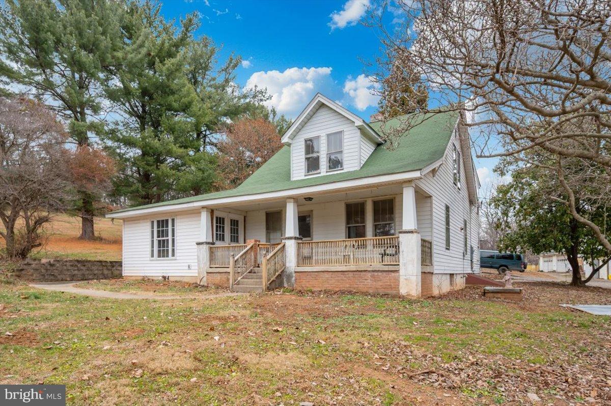 10891 Bethesda Church Road Damascus, MD 20872 - Photo 36 of 51 a front view of house with yard