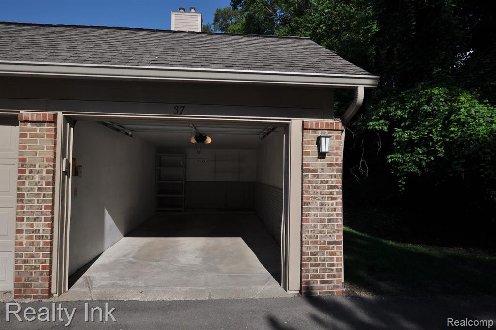 11841 Sycamore Road, Unit 37 Plymouth, MI 48170 - Photo 15 of 16