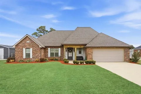 $380,000 | 5733 Larch Street, Lake Charles, LA 70605