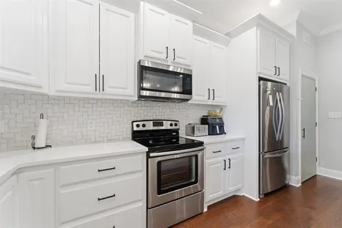 $380,000 | 5733 Larch Street, Lake Charles, LA 70605