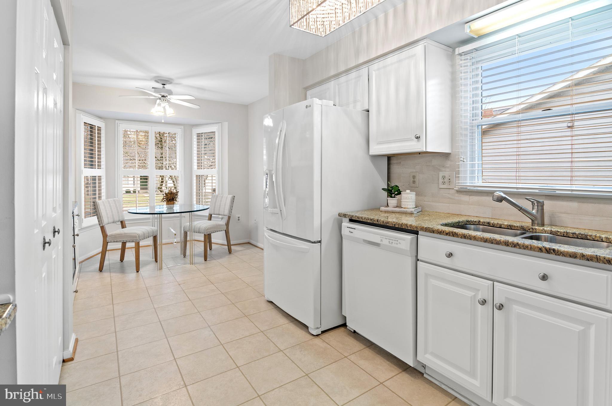 Updated Kitchen with breakfast area