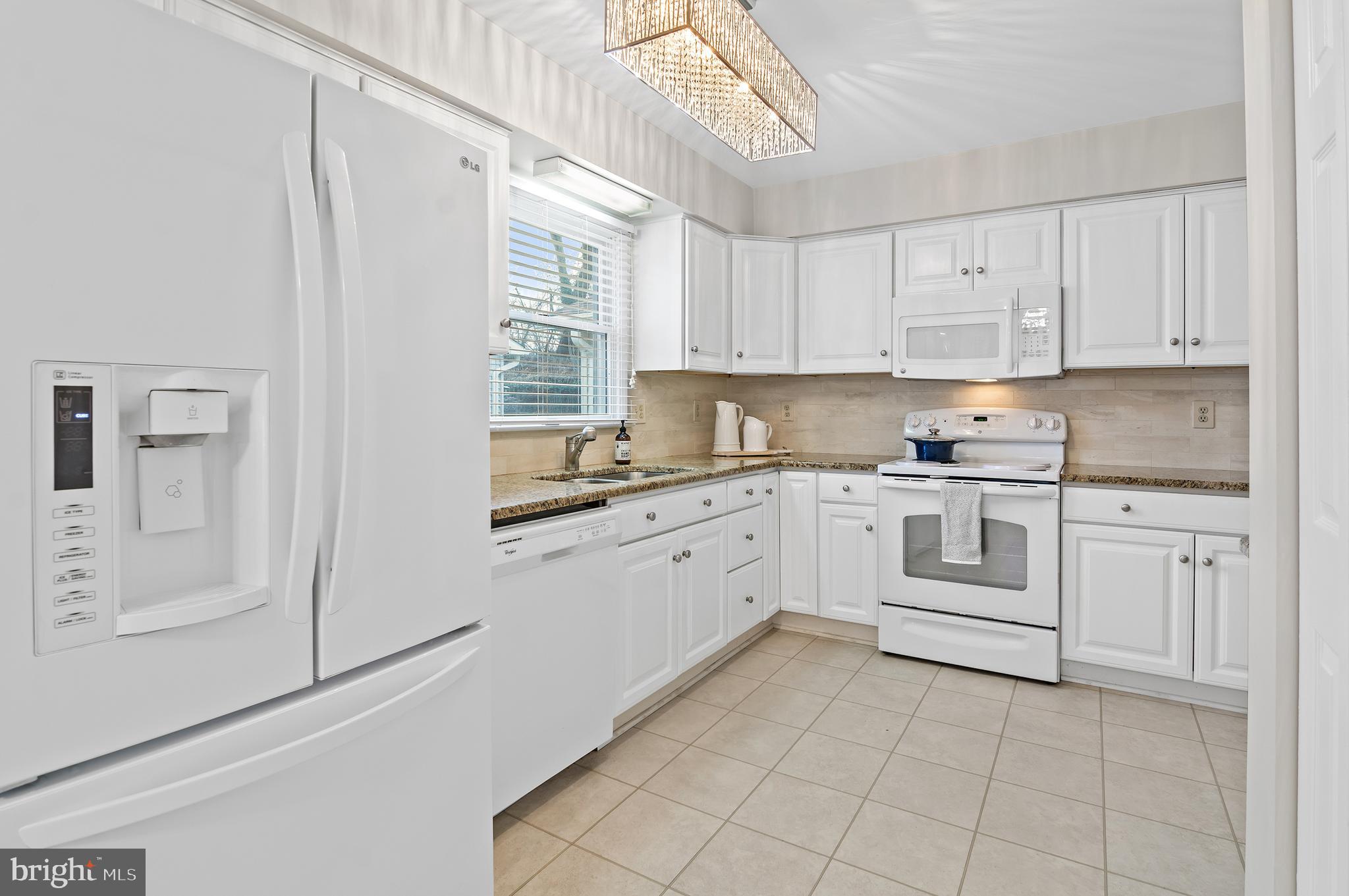 878 Rudder Way Annapolis, MD 21401 - Photo 8 of 35 Fridge has been updated