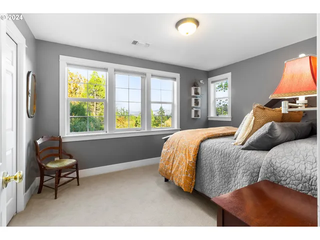 $1,175,000 | 375 West Elm Street, Jacksonville, OR 97530