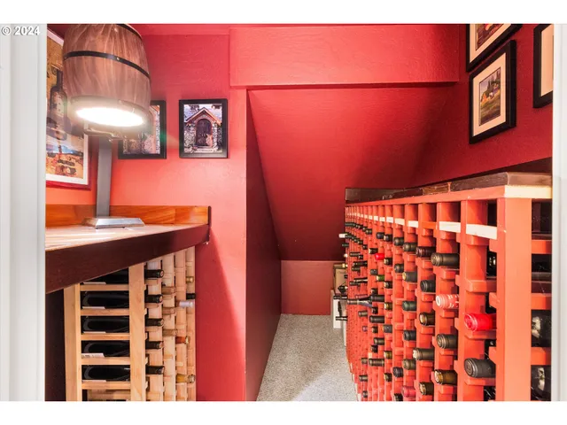 $1,175,000 | 375 West Elm Street, Jacksonville, OR 97530