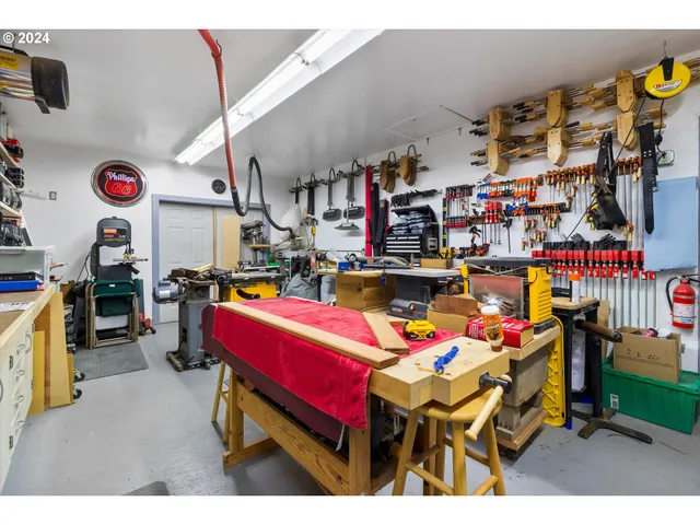 $1,175,000 | 375 West Elm Street, Jacksonville, OR 97530