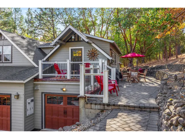 $1,175,000 | 375 West Elm Street, Jacksonville, OR 97530