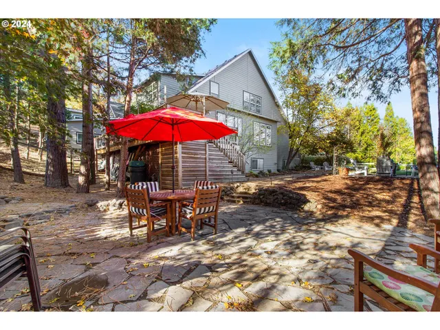 $1,175,000 | 375 West Elm Street, Jacksonville, OR 97530