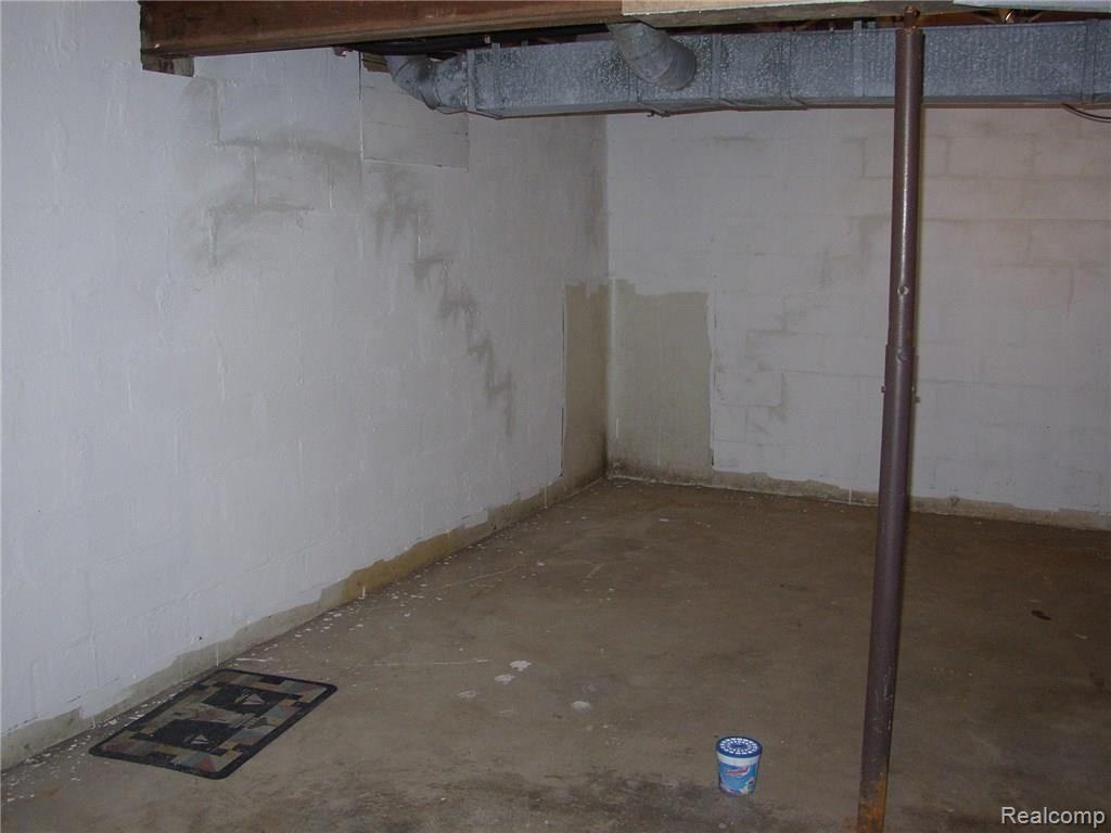 5297 Hammond Road Lapeer, MI 48446 - Photo 29 of 43 P7030035.JPG