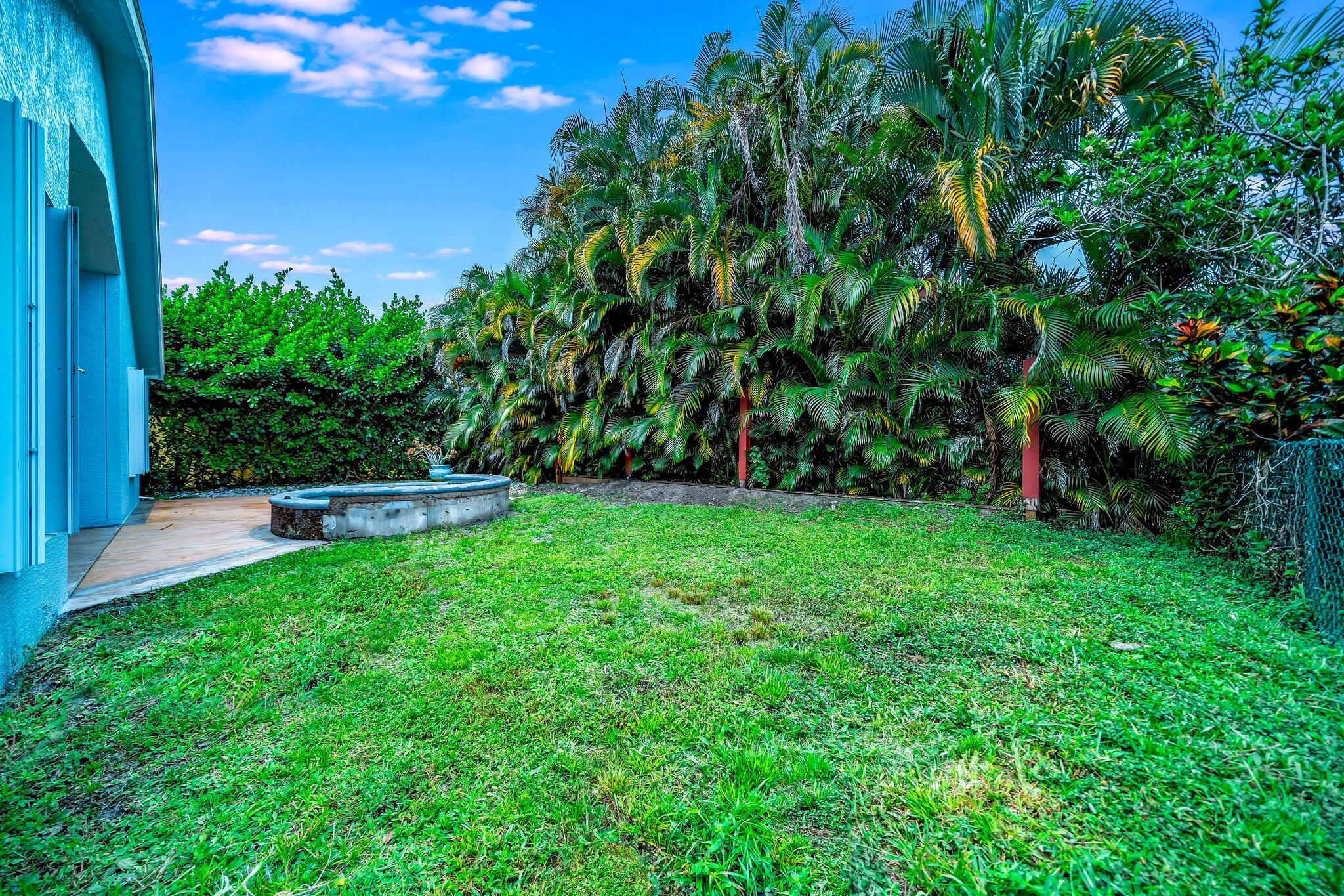 2511 Southwest Regency Road Stuart, FL 34997 - Photo 33 of 33 Backyard