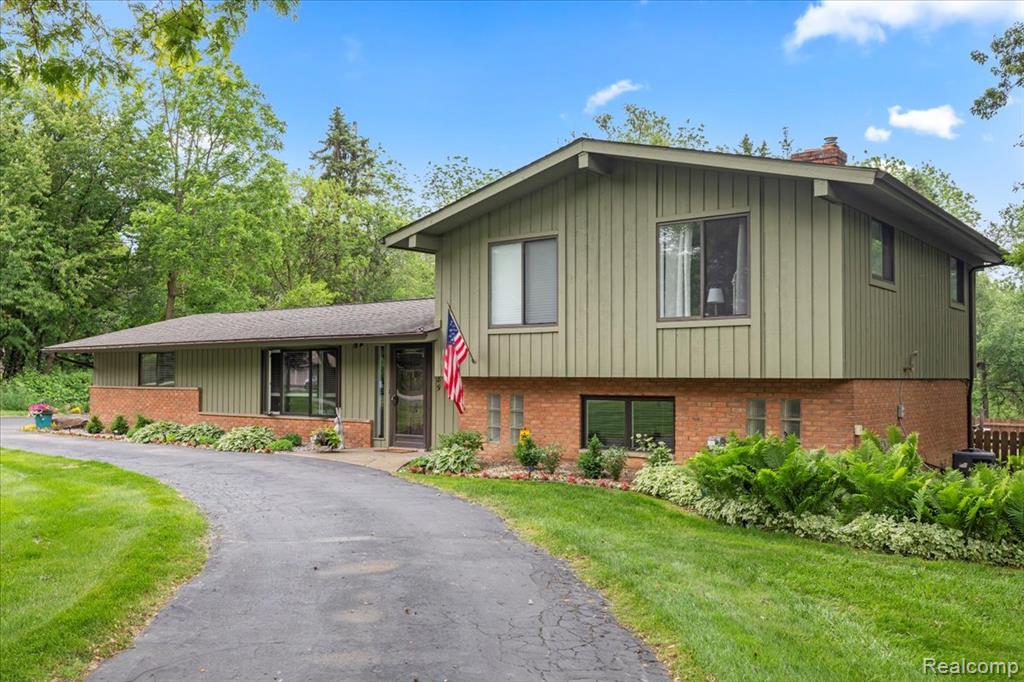 2689 Roseview Drive Rochester Hills, MI 48306 - Photo 4 of 74