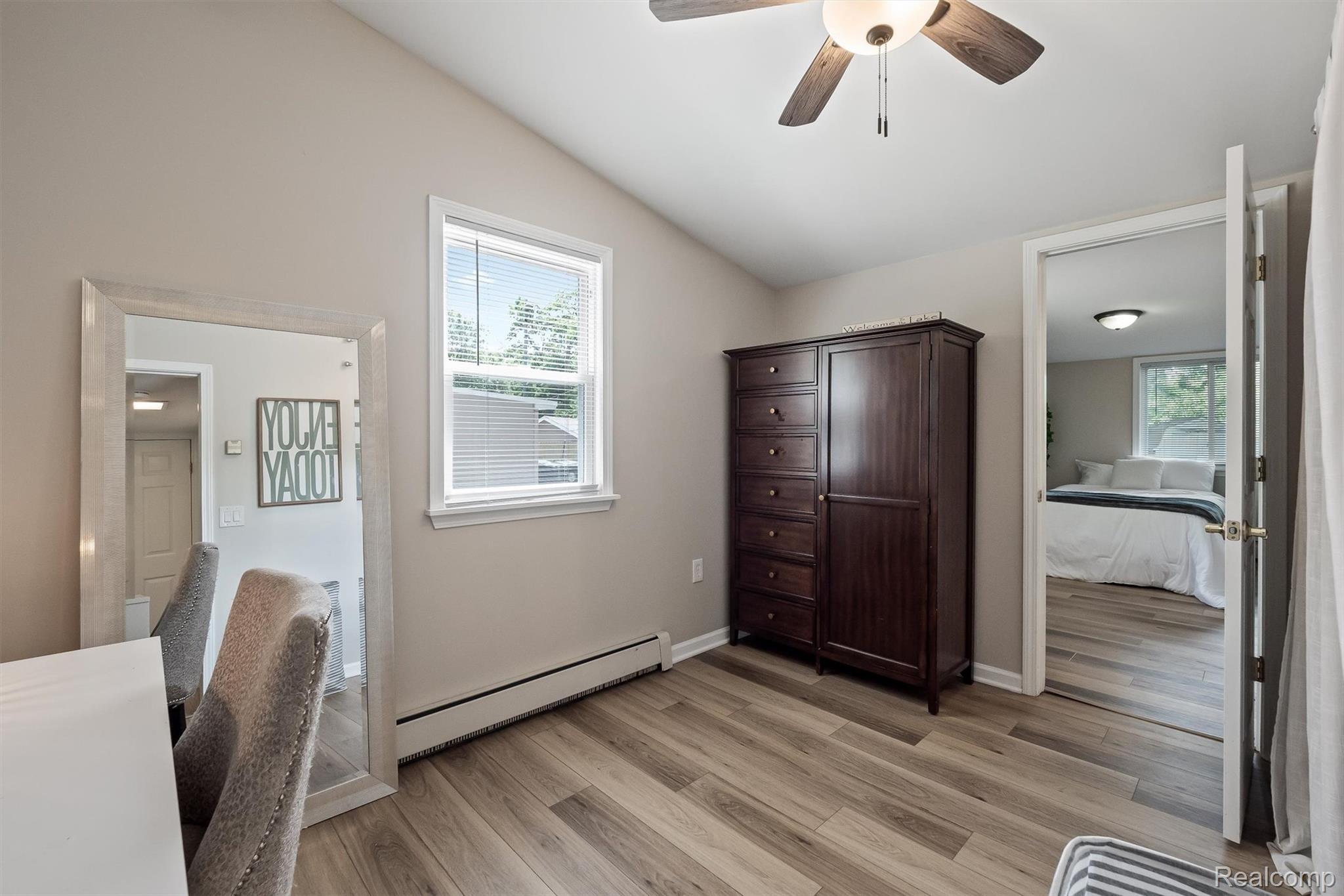 870 Pine Tree Road Lake Orion, MI 48362 - Photo 19 of 32 19-Pine Tree-19.jpg