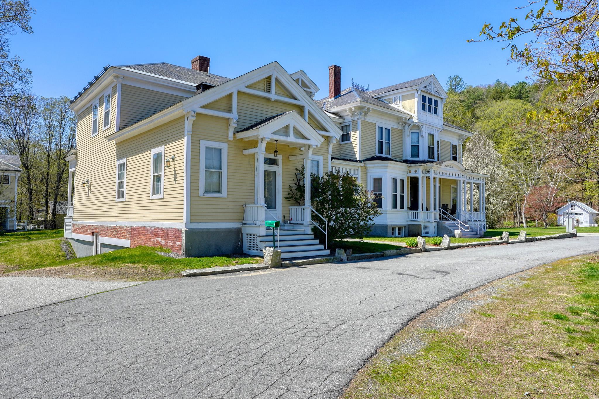 4 Common Road Walpole, NH 03608 - Photo 2 of 15